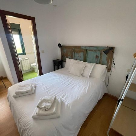 A Cochera Hostel Ферроль Екстер'єр фото