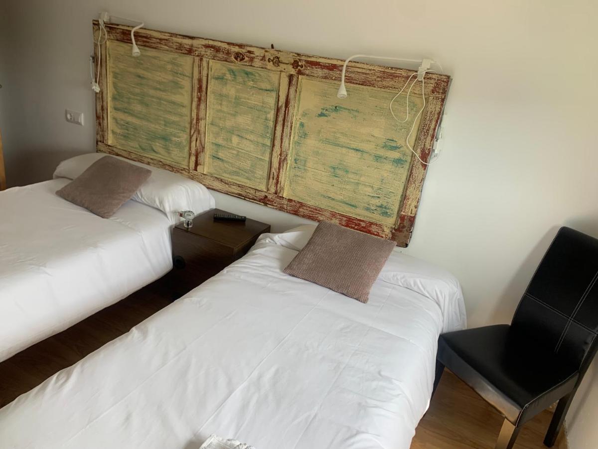 A Cochera Hostel Ферроль Екстер'єр фото