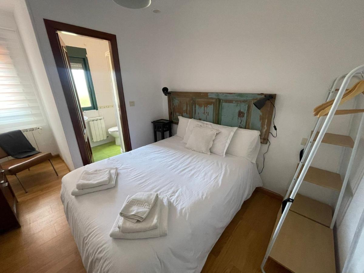 A Cochera Hostel Ферроль Екстер'єр фото