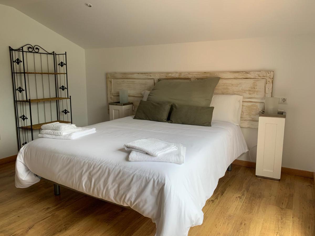 A Cochera Hostel Ферроль Екстер'єр фото